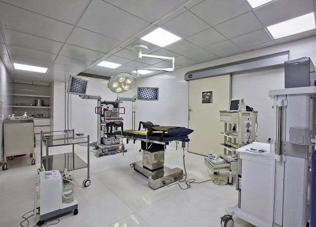 Vücut şekillendirme operasyonları için modern ameliyathane